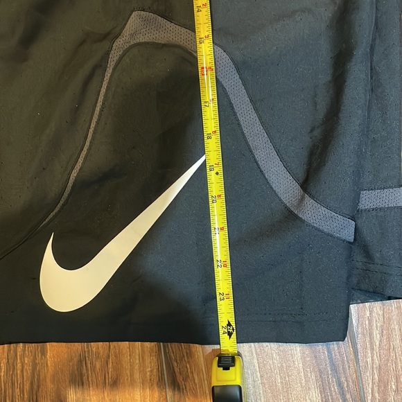 Nike Dri-Fit Football shorts. - Picture 6 of 8